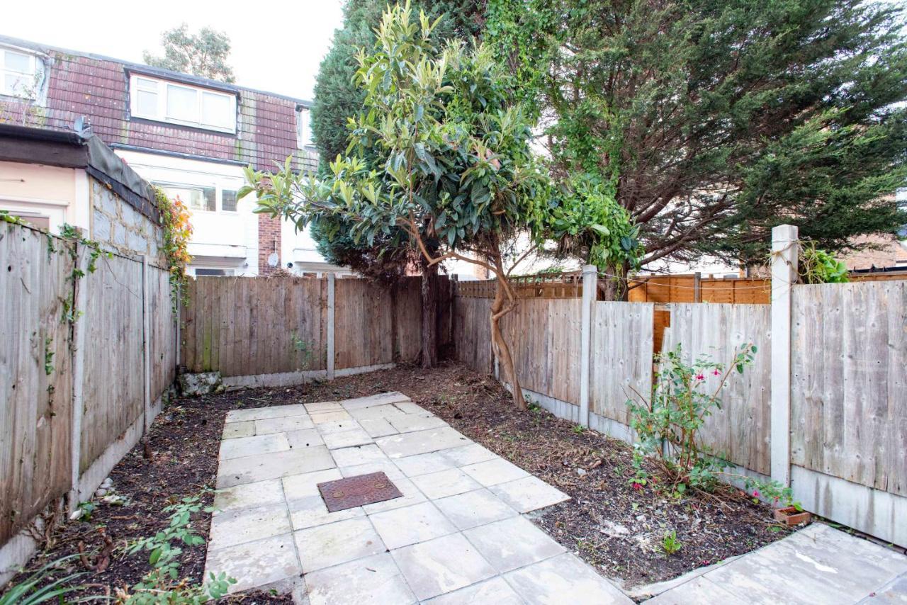 Stunning Four Bedroom House Close To Excel, O2 & Central London With Free Parking Exteriör bild