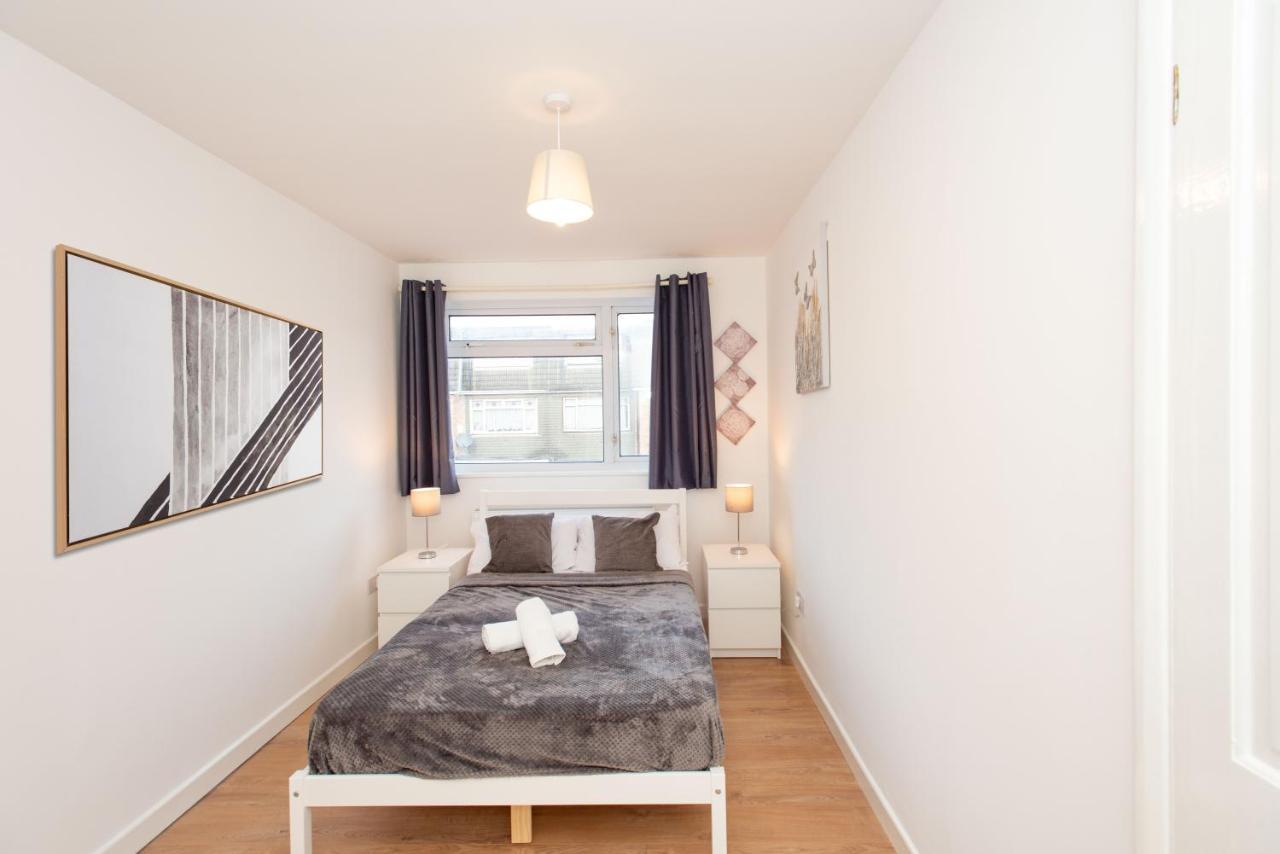 Stunning Four Bedroom House Close To Excel, O2 & Central London With Free Parking Exteriör bild